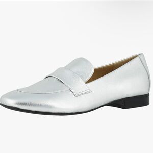 Trotters Metallic Silver Loafers Trotters Women's Gemma Loafer